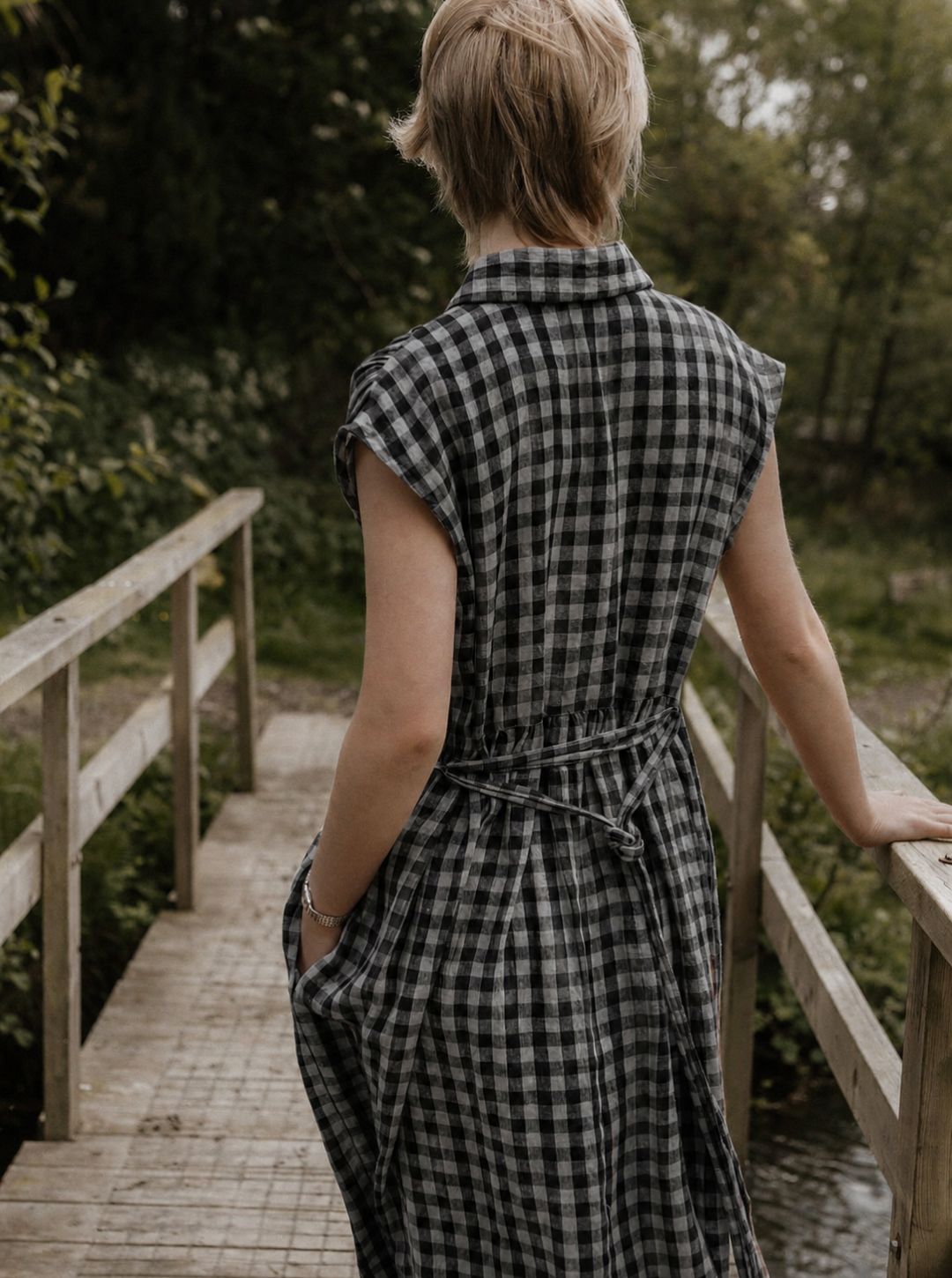 Paula scalloped front dress in woven linen check